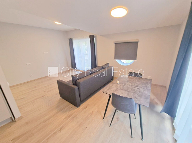 Fasādes māja, renovēta māja, slēgts pagalms, iežogota teritorija, vieta automašīnai, Rīga - foto 14