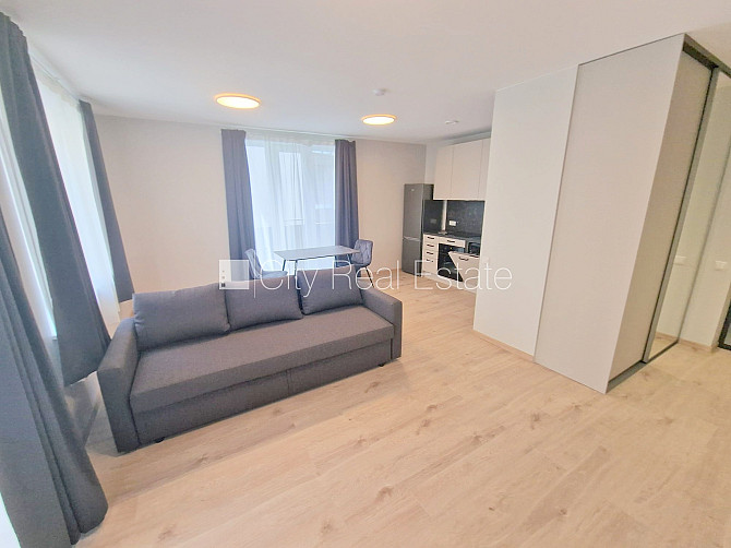 Fasādes māja, renovēta māja, slēgts pagalms, iežogota teritorija, vieta automašīnai, ieeja Rīga - foto 13