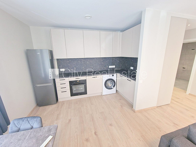 Fasādes māja, renovēta māja, slēgts pagalms, iežogota teritorija, vieta automašīnai, ieeja Rīga - foto 7