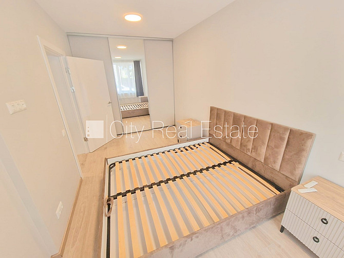 Fasādes māja, renovēta māja, slēgts pagalms, iežogota teritorija, vieta automašīnai, ieeja Rīga - foto 8