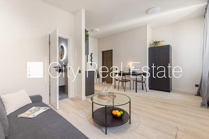 Fasādes māja, renovēta māja, slēgts pagalms, ieeja no ielas un pagalma, kāpņu telpa pēc Rīga - foto 6