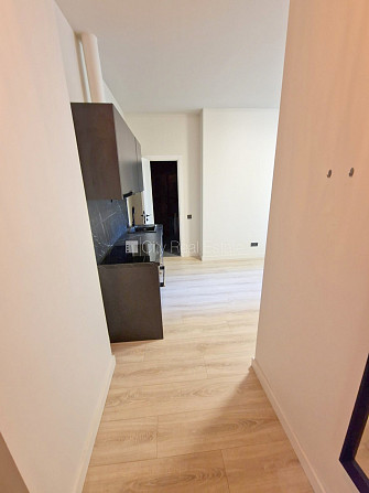 Fasādes māja, renovēta māja, slēgts pagalms, ieeja no ielas, ir lifts, kāpņu telpa pēc Rīga - foto 11