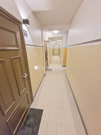 Fasādes māja, renovēta māja, slēgts pagalms, ieeja no ielas, ir lifts, kāpņu telpa pēc Rīga - foto 15