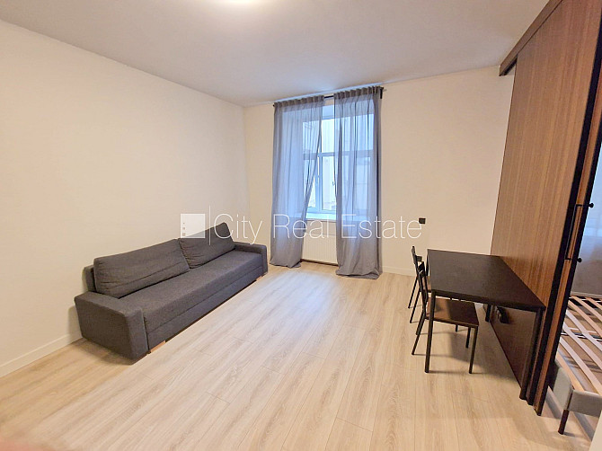 Fasādes māja, renovēta māja, slēgts pagalms, ieeja no ielas, ir lifts, kāpņu telpa pēc Rīga - foto 3