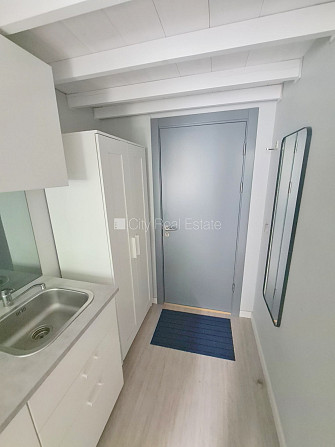 Pagalma ēka, renovēta māja, slēgts pagalms, ieeja no ielas un pagalma, kāpņu telpa pēc Rīga - foto 9