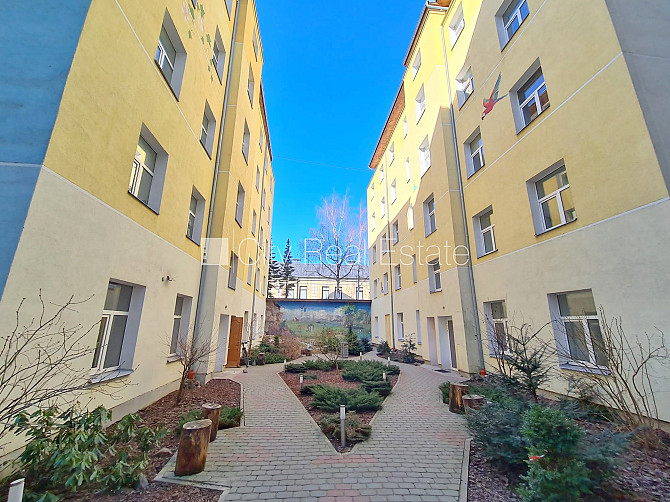 Fasādes māja, renovēta māja, slēgts pagalms, ieeja no ielas, kāpņu telpa pēc kosmētiskā Rīga - foto 13