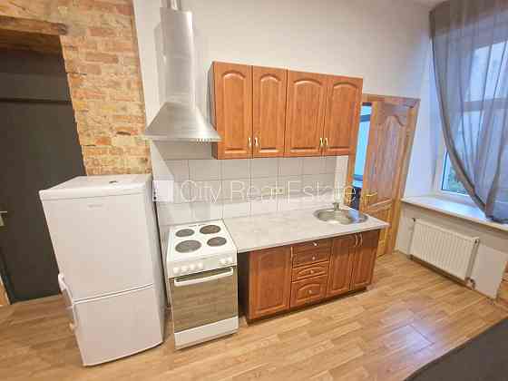 Фасадный дом, реновированный дом, благоустроенная озеленённая территория, Rīga