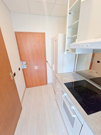 Jaunceltne, fasādes māja, slēgts pagalms, ieeja no ielas, ir lifts, kāpņu telpa pēc Rīga - foto 16