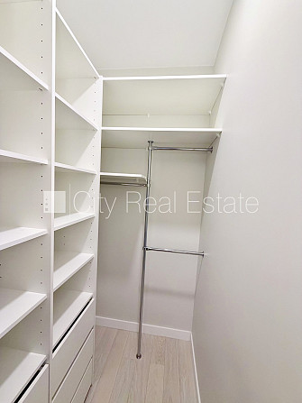 Fasādes māja, renovēta māja, slēgts pagalms, iežogota teritorija, vieta automašīnai, ieeja Rīga - foto 13