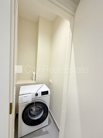 Fasādes māja, renovēta māja, slēgts pagalms, iežogota teritorija, bezmaksas stāvvieta Rīga - foto 10