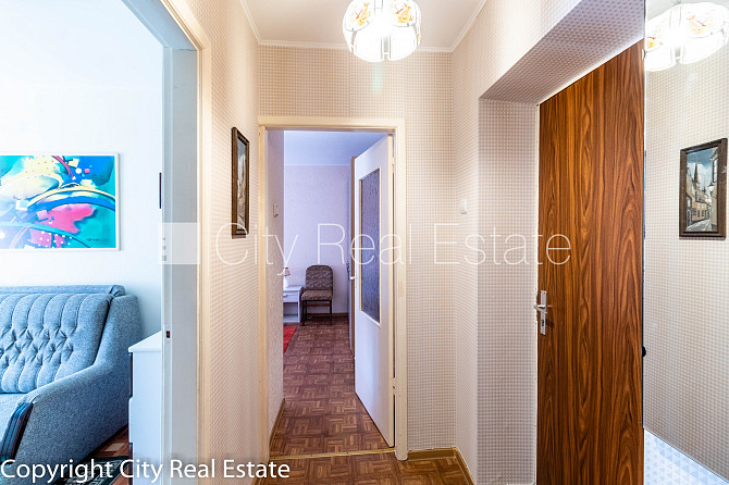 Fasādes māja, vieta automašīnai, ieeja no ielas, kāpņu telpa pēc kosmētiskā remonta, Jūrmala - foto 10