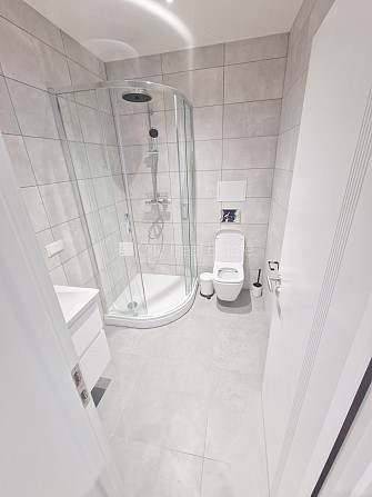 Fasādes māja, renovēta māja, slēgts pagalms, iežogota teritorija, vieta automašīnai, ieeja Rīga - foto 13