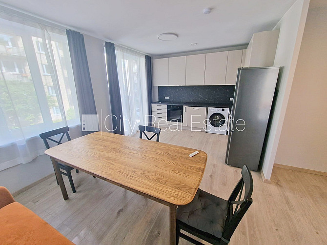 Fasādes māja, renovēta māja, slēgts pagalms, iežogota teritorija, vieta automašīnai, ieeja Rīga - foto 3