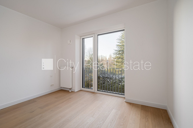 Rindu māja, labiekārtota apzaļumota teritorija, slēgta teritorija, vieta automašīnai, Rīga - foto 18