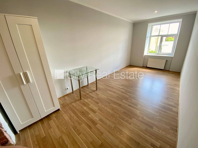 Pagalma ēka, renovēta māja, slēgts pagalms, ieeja no ielas un pagalma, kāpņu telpa pēc Rīga - foto 6