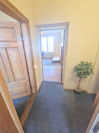 Fasādes māja, slēgts pagalms, ieeja no pagalma, logi vērsti mājas abās pusēs, guļamistabu Rīga - foto 15