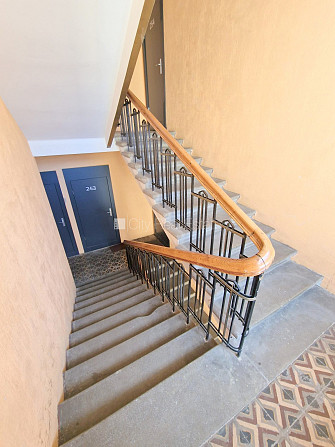 Pagalma ēka, renovēta māja, slēgts pagalms, ieeja no ielas un pagalma, kāpņu telpa pēc Rīga - foto 17