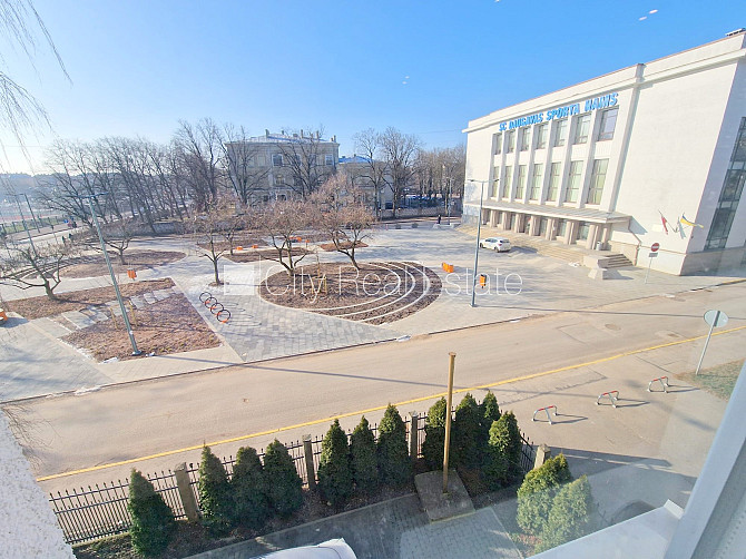 Pagalma ēka, renovēta māja, slēgts pagalms, ieeja no ielas un pagalma, kāpņu telpa pēc Rīga - foto 10