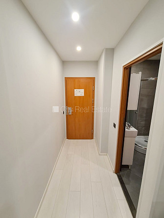 Fasādes māja, renovēta māja, slēgts pagalms, ieeja no ielas, ir lifts, kāpņu telpa pēc Rīga - foto 11