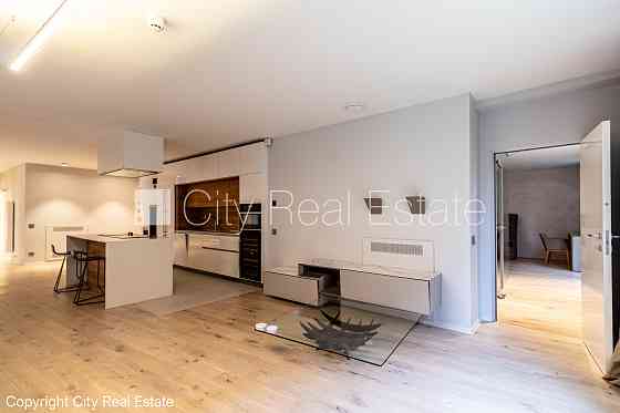 Фасадный дом, реставрированный дом, заменены инженерные коммуникации, Рига