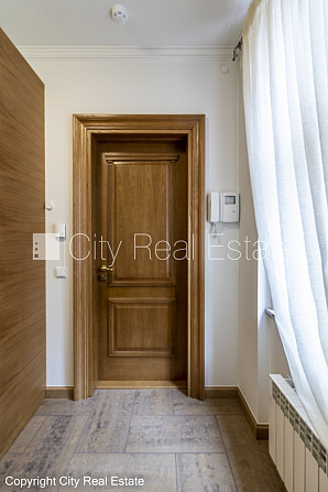 Дом во дворе, реновированный дом, количество квартир в здании 11 шт., закрытый двор, Рига - изображение 15