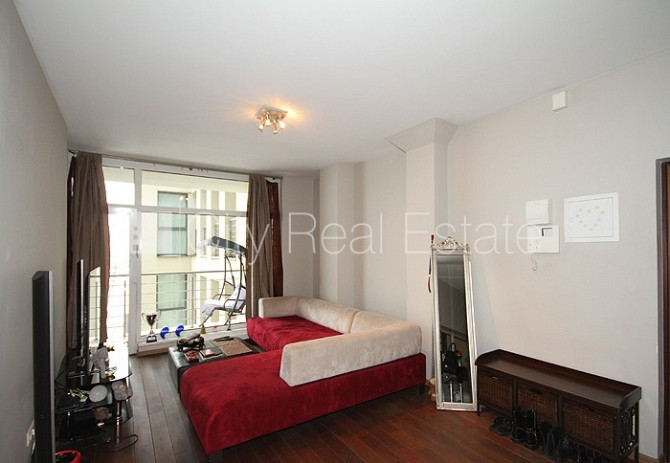 Земля в собственности, новостройка, лифт, лестничная клетка после капитального Рига - изображение 1