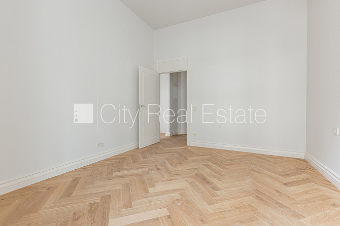 Fasādes māja, restaurēta māja, slēgts pagalms, ir lifts, kāpņu telpa pēc kapitālā Rīga - foto 10