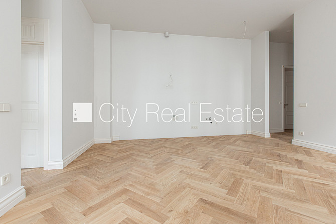 Земля в собственности, фасадный дом, реновированный дом, закрытый двор, лифт, Рига - изображение 5