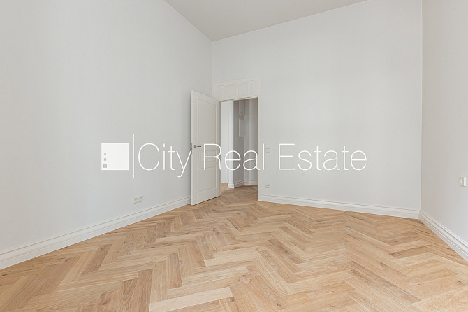 Земля в собственности, фасадный дом, реновированный дом, закрытый двор, лифт, Рига - изображение 11