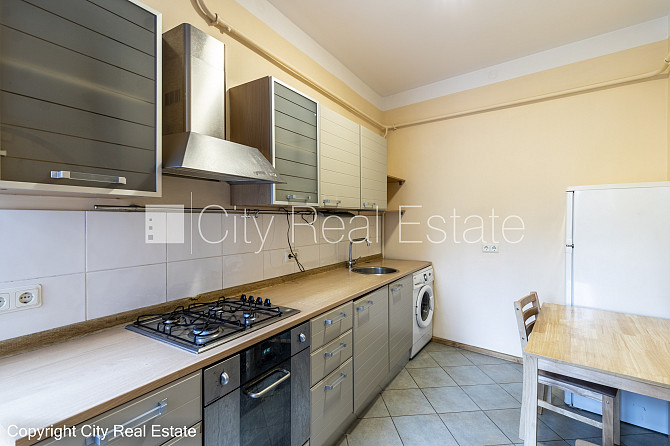 Фасадный дом, реновированный дом, вход со двора, лестничная клетка после Рига - изображение 9