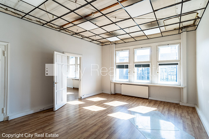 Fasādes māja, ieeja no ielas, ir lifts, logi vērsti uz pagalma pusi, logi vērsti uz ielas pusi, Rīga - foto 7