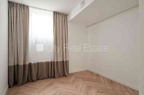 Реновированный дом, благоустроенный озеленённый двор, закрытый двор, одна Рига