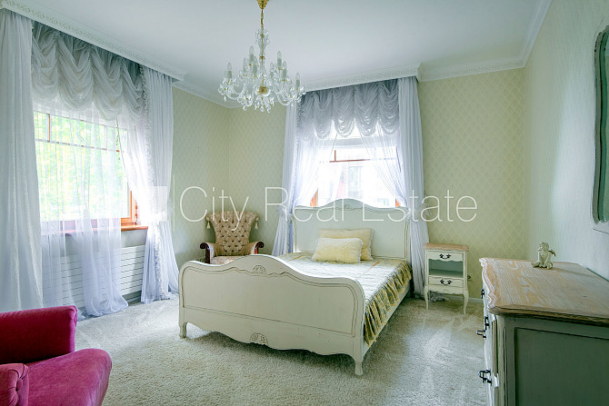 Частный дом, благоустроенный озеленённый двор, территория обнесена железным Юрмала - изображение 13