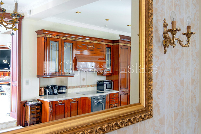 Частный дом, благоустроенный озеленённый двор, территория обнесена железным Юрмала - изображение 10