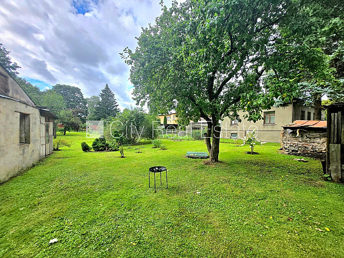 Privātmāja, labiekārtots apzaļumots pagalms, iežogota teritorija, logi vērsti mājas abās Rīga - foto 20