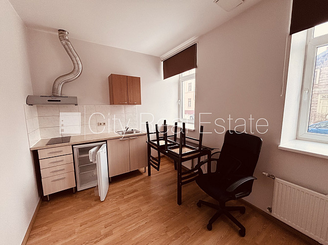 Fasādes māja, energo efektīva māja, labiekārtota apzaļumota teritorija, apsargāta Rīga - foto 5