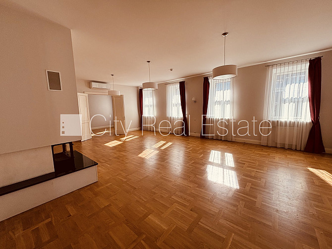 Renovēta māja, vieta automašīnai, objektu apsargā fiziskā apsardze, luksuss apartamenti , ir Rīga - foto 2