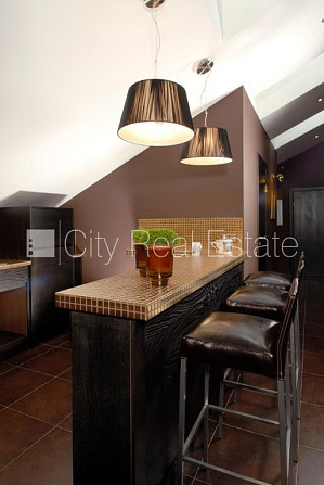 Mansards, ir lifts, franču balkons, logi vērsti uz pagalma pusi, viena istaba izolēta, Rīga - foto 3