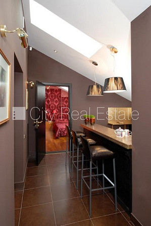 Mansards, ir lifts, franču balkons, logi vērsti uz pagalma pusi, viena istaba izolēta, Rīga - foto 4