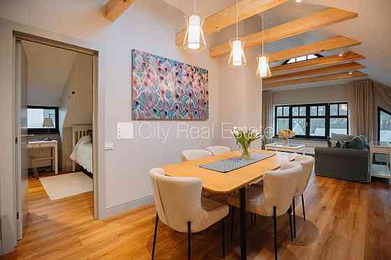 Новостройка, благоустроенный озеленённый двор, закрытый двор, озеленённая Юрмала