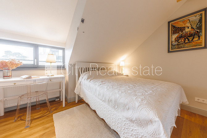 Новостройка, благоустроенный озеленённый двор, закрытый двор, озеленённая Юрмала - изображение 14