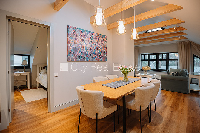 Новостройка, благоустроенный озеленённый двор, закрытый двор, озеленённая Юрмала - изображение 1