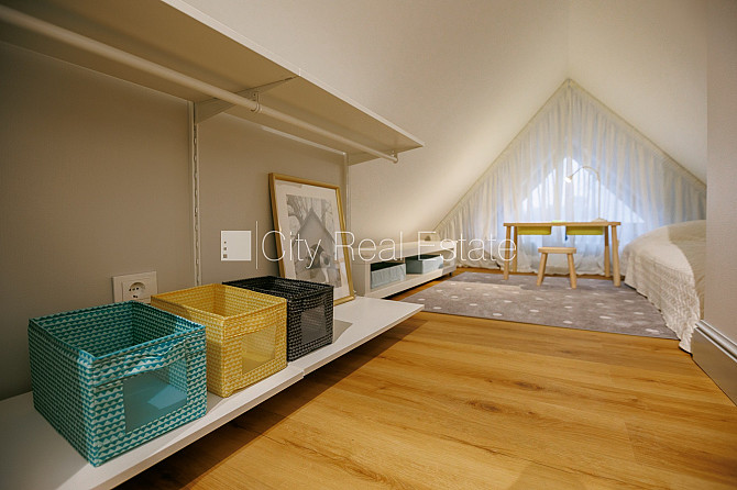 Новостройка, благоустроенный озеленённый двор, закрытый двор, озеленённая Юрмала - изображение 17