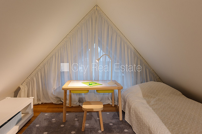 Новостройка, благоустроенный озеленённый двор, закрытый двор, озеленённая Юрмала - изображение 18