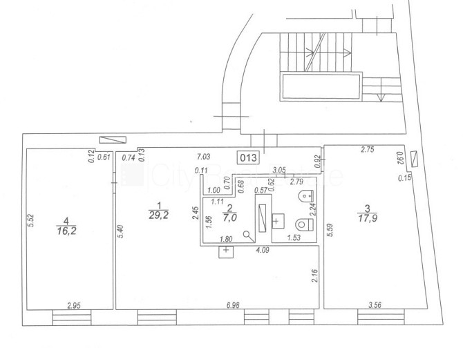 Здание во дворе, реновированный дом, благоустроенная озеленённая территория, Рига - изображение 19