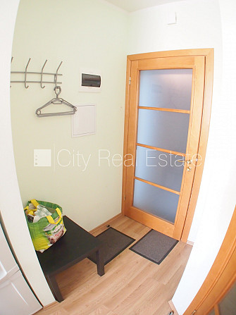 Реновированный дом, благоустроенная озеленённая территория, закрытый двор, Рига - изображение 9