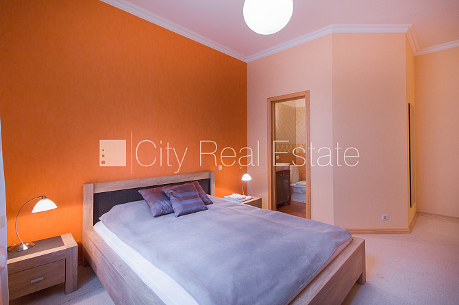 Pagalma māja, labiekārtots apzaļumots pagalms, logi vērsti uz pagalma pusi, studio tipa, Rīga - foto 12