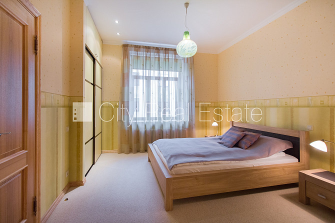 Pagalma māja, labiekārtots apzaļumots pagalms, logi vērsti uz pagalma pusi, studio tipa, Rīga - foto 3