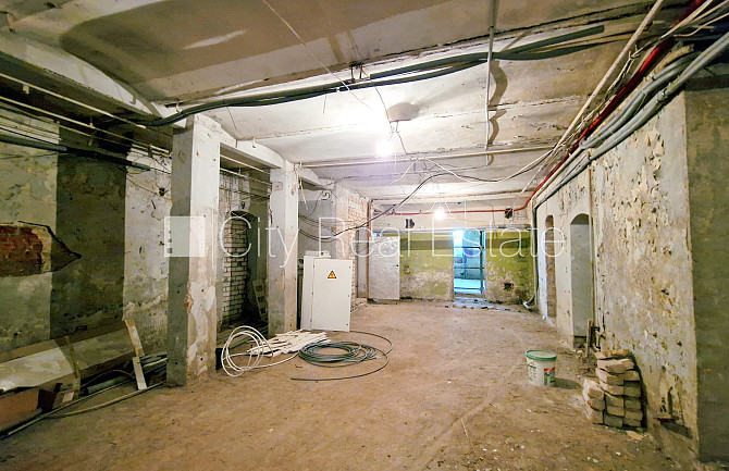 Zeme īpašumā, fasādes māja, renovēta māja, labiekārtota apzaļumota teritorija, teritorijas Rīga - foto 17