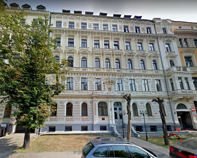 Zeme īpašumā, fasādes māja, renovēta māja, labiekārtota apzaļumota teritorija, teritorijas Rīga - foto 20